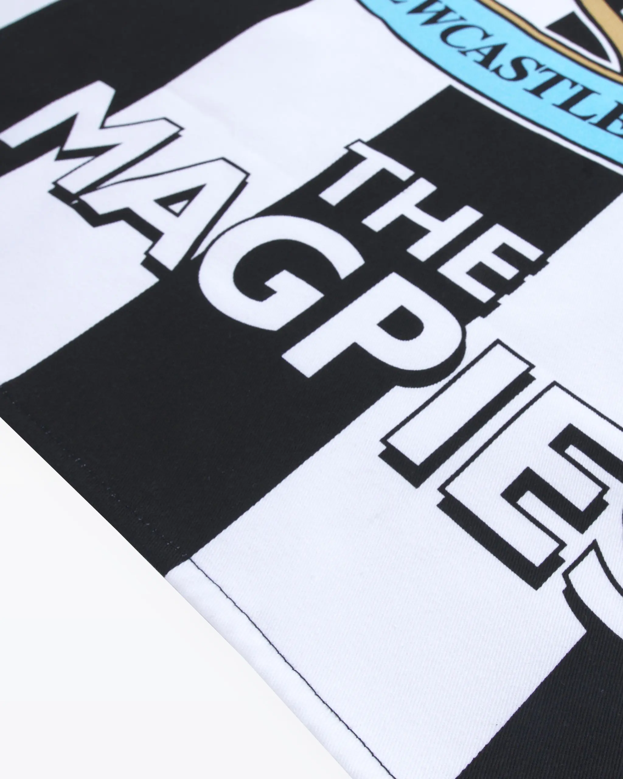 Newcastle United 2 Pack Tea Towels Set - Image 4