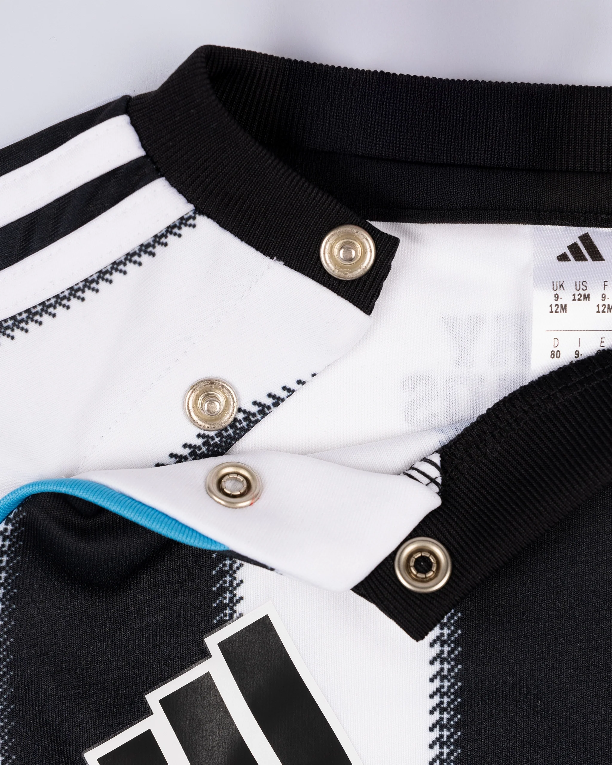 Newcastle United adidas 25/26 Home Baby Kit - Image 5