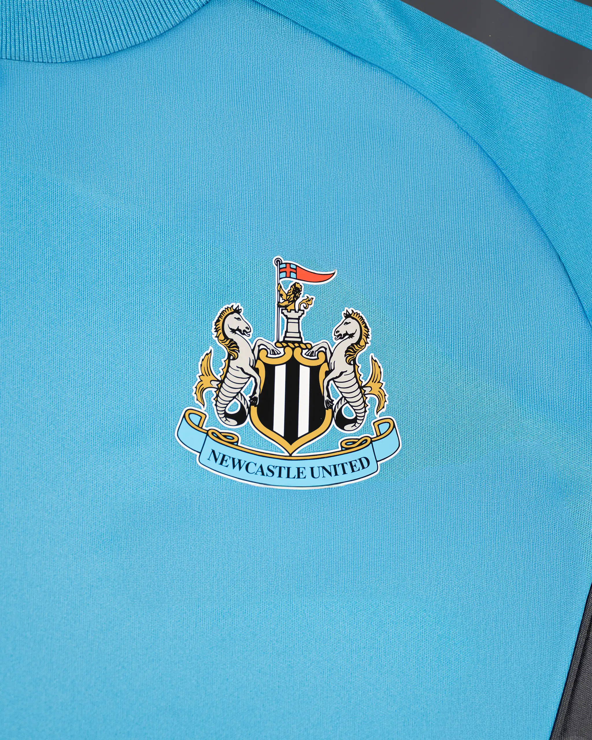 Newcastle United adidas 25/26 Players Range Kids' Blue Shirt - Image 4