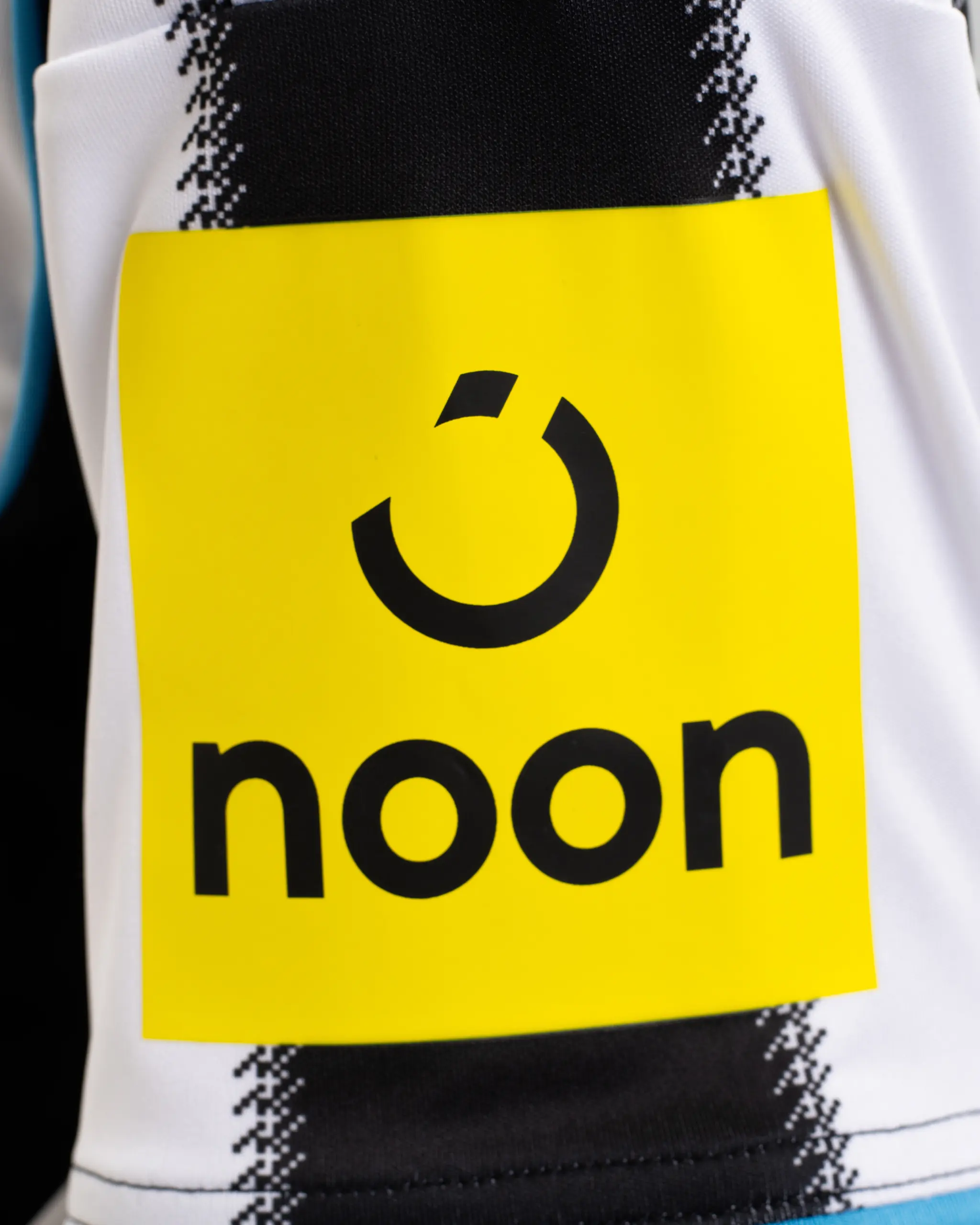 Newcastle United adidas Kids' 25/26 Home Shirt - Image 7