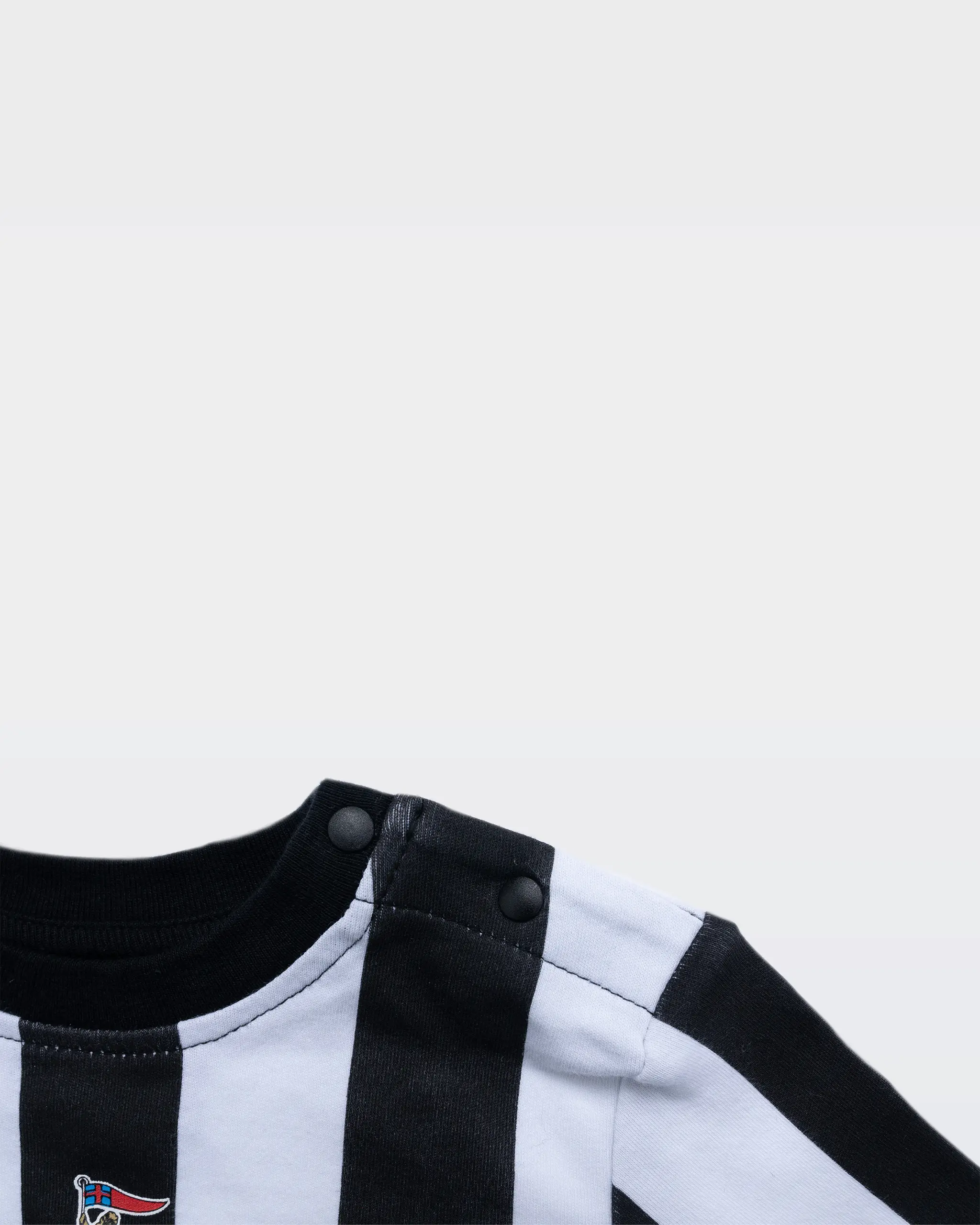 Newcastle United Black Single Sleep Suit - Image 5