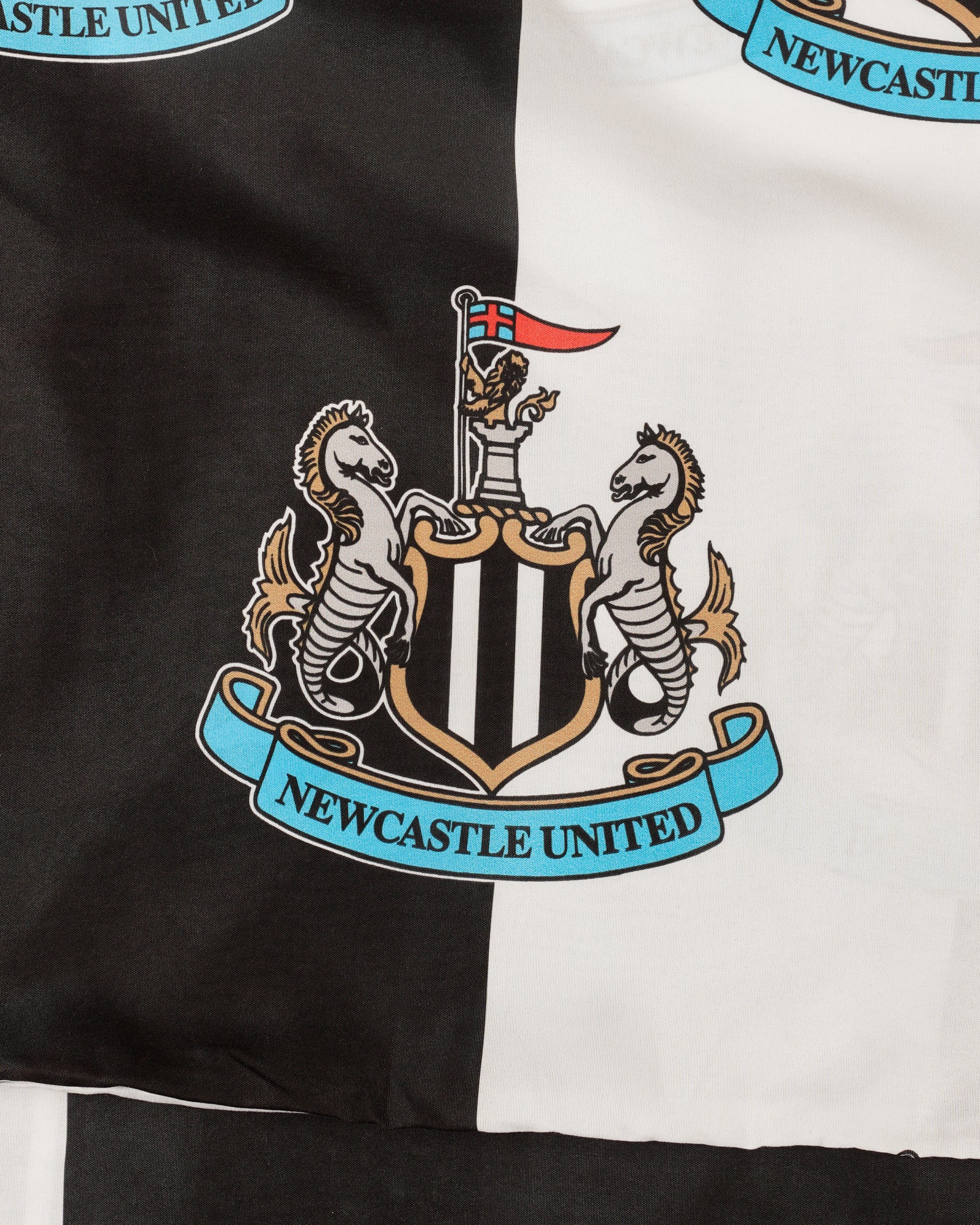 Newcastle United Single Duvet & Pillows Set - Image 4