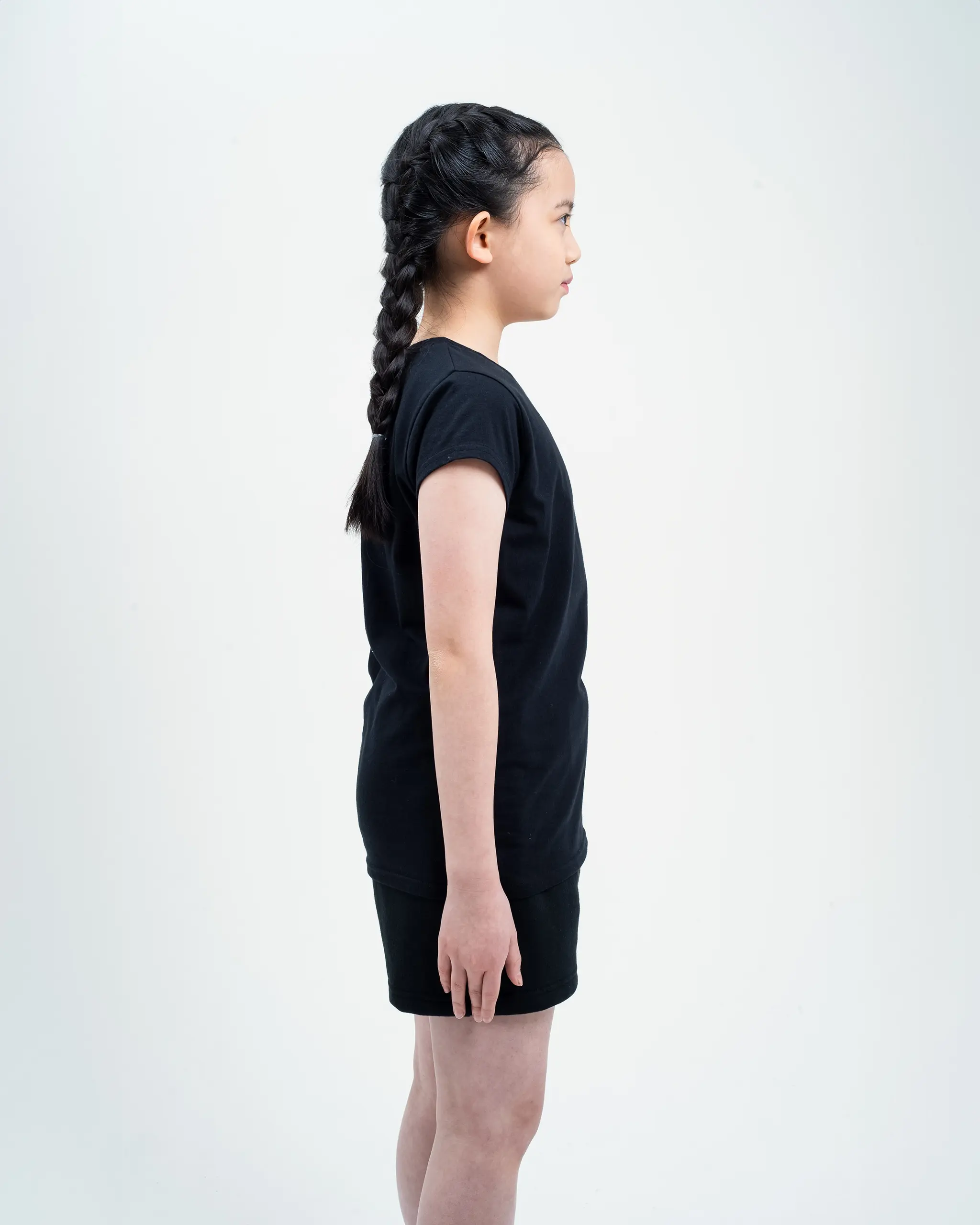 Newcastle United Girl's Black Terrace Crest T-Shirt - Image 6