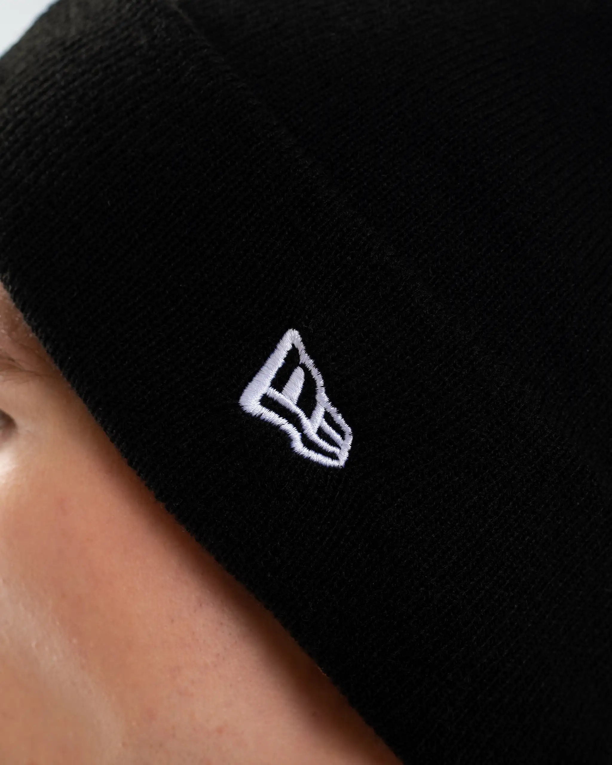 Newcastle United New Era Core Cuff Beanie - Image 3