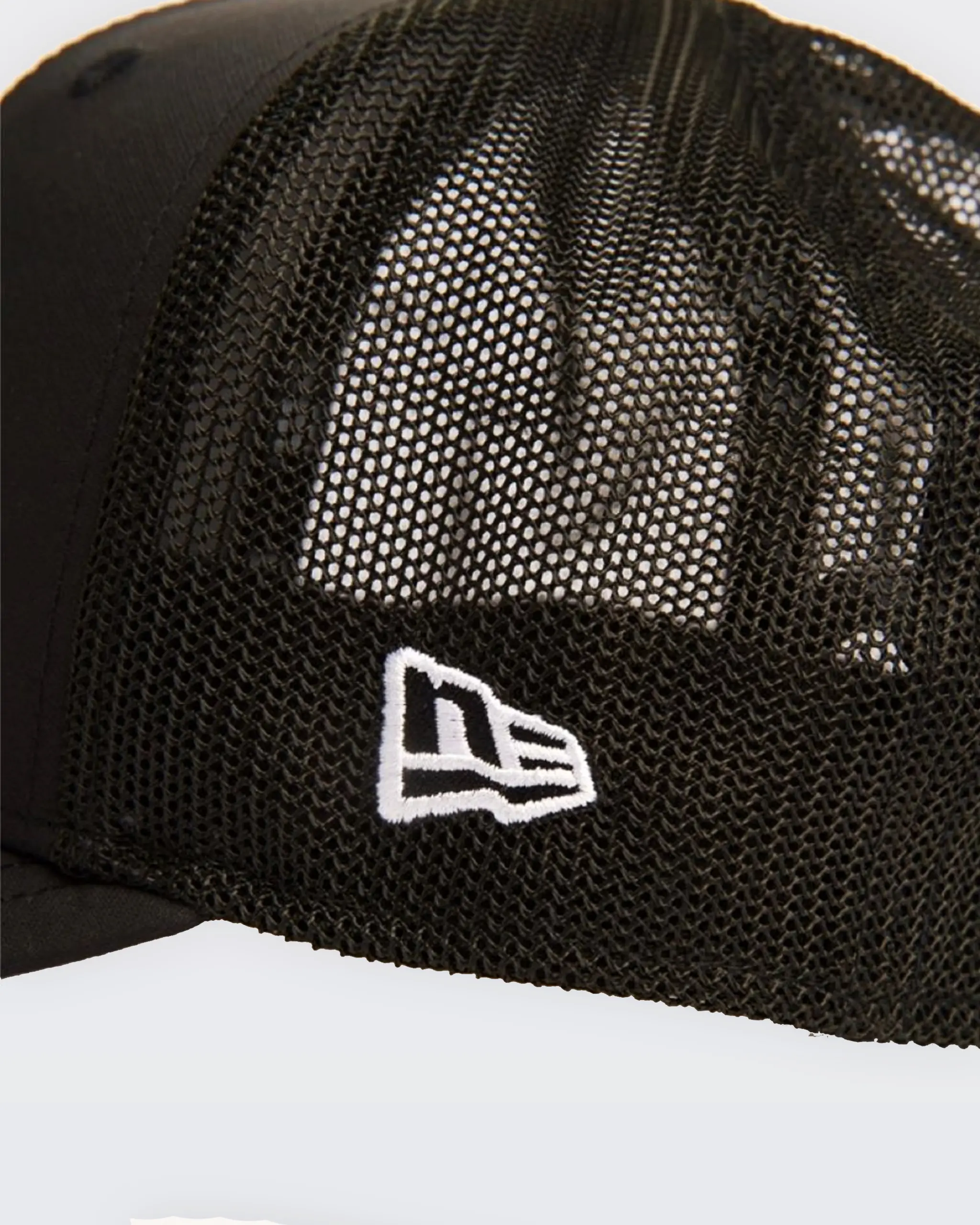 Newcastle United New Era Core Kids' Ef Trucker - Image 4