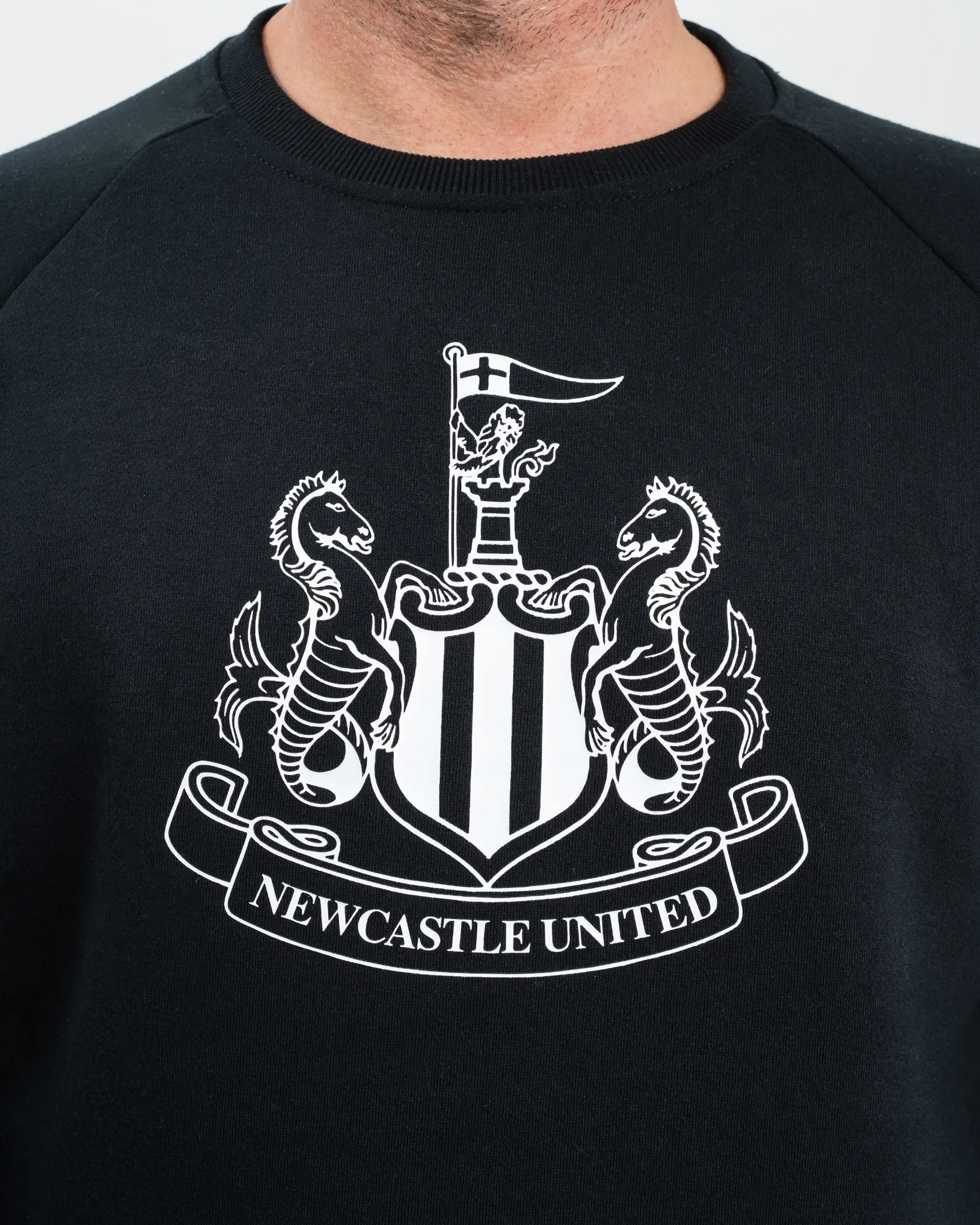 Newcastle United Raglan Sweatshirt - Image 7