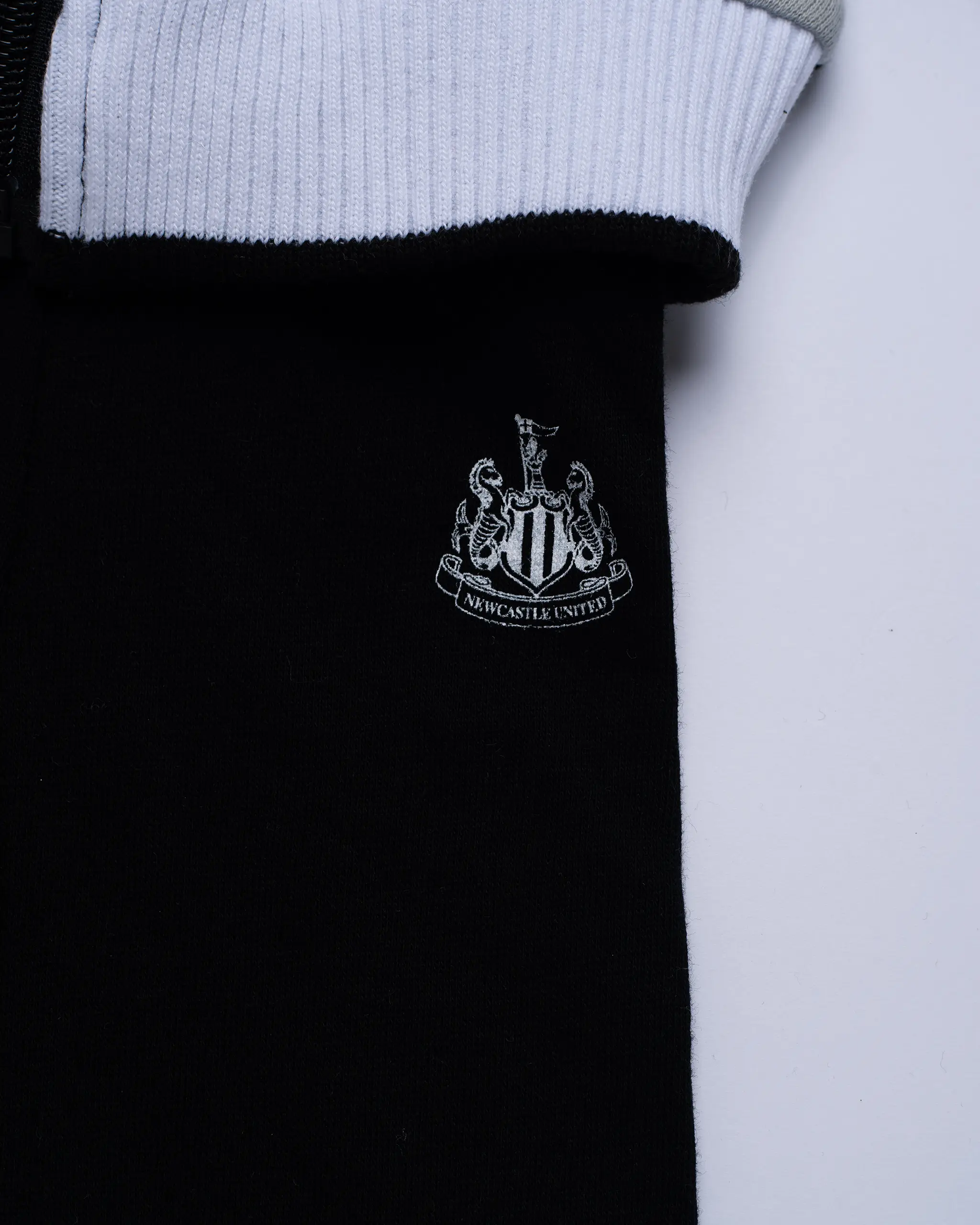 Newcastle United Retro Tracksuit - Image 3